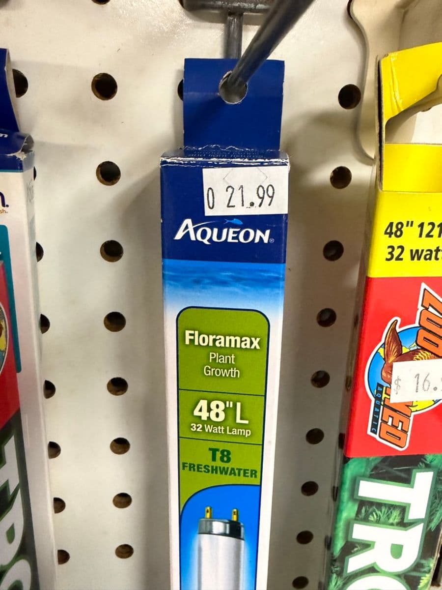 Aqueon Floramax 48" 32W T8 Plant Lamp at Sea Cave Inc.