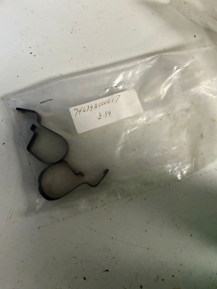 Metal spring/tension clips for aquarium equipment (e.g., lid/top clips) at Sea Cave Inc.