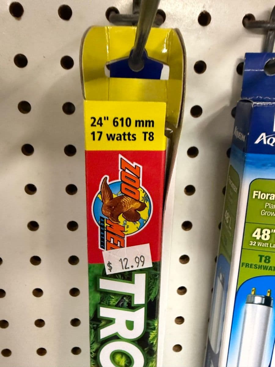 Zoo Med Tropical T8 Fluorescent Bulb 24" 610mm 17 watts at Sea Cave Inc.